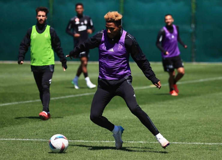 BEŞİKTAŞ’TA, FENERBAHÇE MAÇI HAZIRLIKLARI BAŞLADI