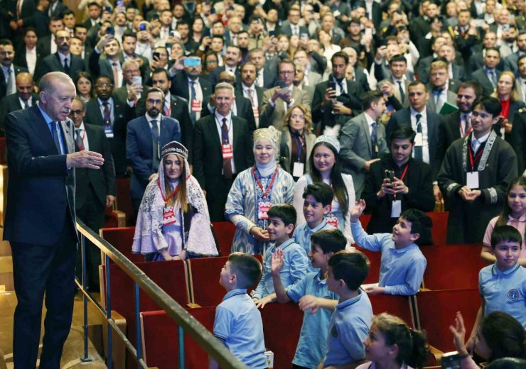 CUMHURBAŞKANI ERDOĞAN "TÜRKİYE’DE TOPLAM 4 MİLYON 33 BİN GÖÇMEN VAR"