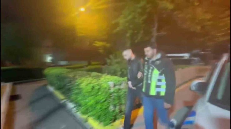 MALTEPE’DE AMBULANSA YOL VERMEYEN EHLİYETSİZ SÜRÜCÜYE PARA CEZASI