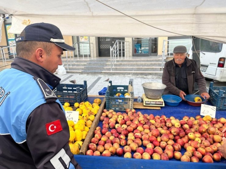 ZABITA MÜDÜRLÜĞÜ SEMT PAZARI’NDA DENETİM GERÇEKLEŞTİRDİ