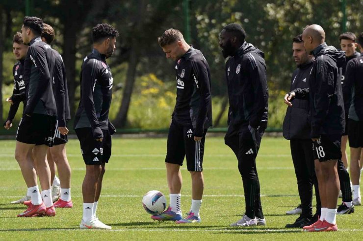 BEŞİKTAŞ, FENERBAHÇE MAÇI HAZIRLIKLARINI SÜRDÜRDÜ