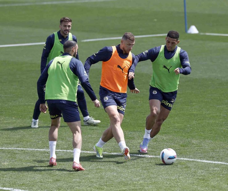 FENERBAHÇE’DE, BEŞİKTAŞ DERBİSİNİN HAZIRLIKLARI BAŞLADI