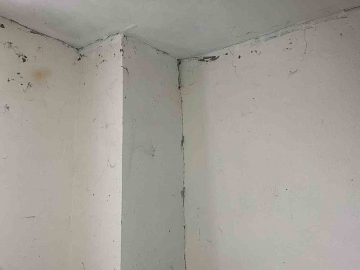 DEPREM SONRASINDA İSTANBUL’DA HASAR TESPİT ÇALIŞMALARI DEVAM EDİYOR