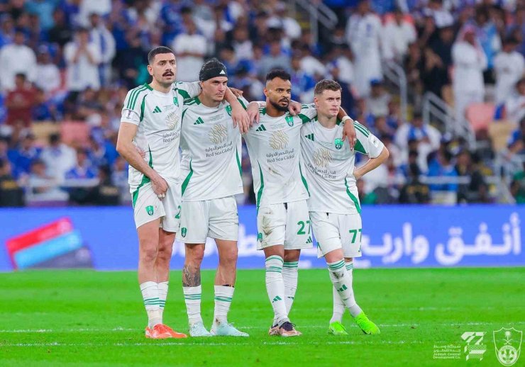 MERİH DEMİRAL’IN TAKIMI AL AHLİ, ŞAMPİYONLAR LİGİ’NDE FİNALE YÜKSELDİ