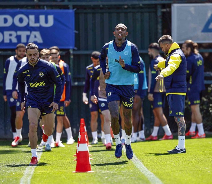 FENERBAHÇE, BEŞİKTAŞ MAÇININ HAZIRLIKLARINI SÜRDÜRDÜ