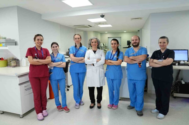 SAĞLIK SEKTÖRÜNÜN GİZLİ KAHRAMANLARI LABORATUVAR TEKNİKERLERİ