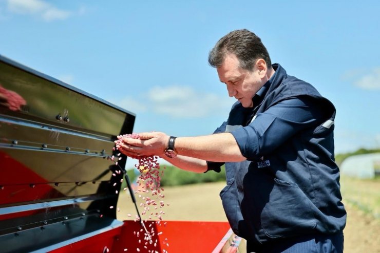 SİLİVRİ BELEDİYESİ, İLK KEZ 10 DÖNÜM NOHUT VE FASULYE EKİMİ GERÇEKLEŞTİRDİ