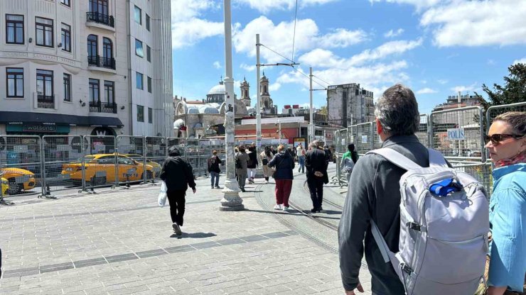 TAKSİM’DE 1 MAYIS NEDENİYLE GÜVENLİK ÖNLEMİ ALINDI