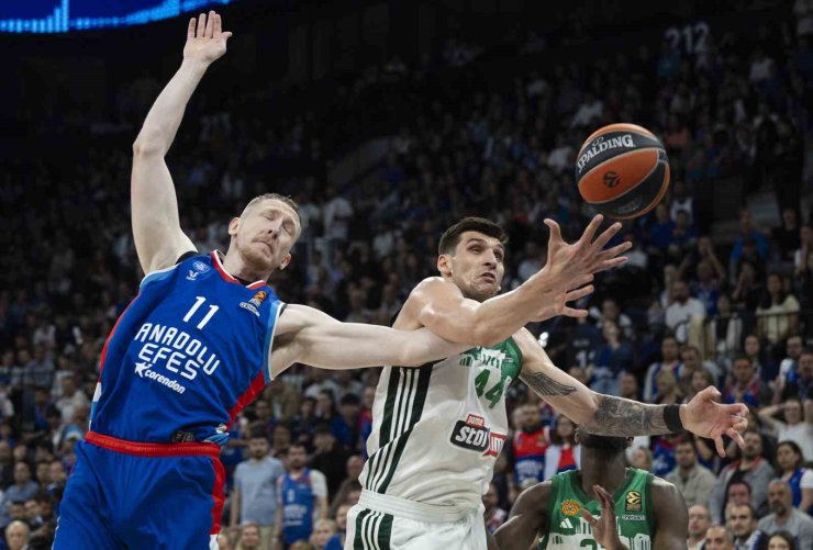 THY EUROLEAGUE: A. EFES: 77 - PANATHİANAİKOS: 81