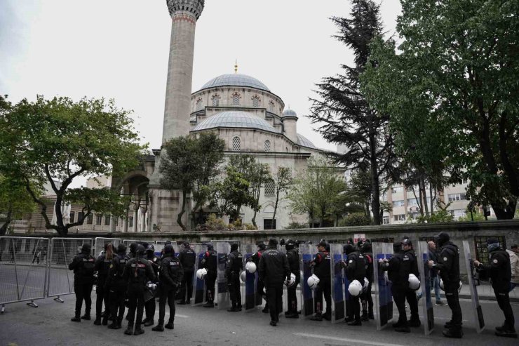 BEŞİKTAŞ VE ŞİŞLİ’DEN TAKSİM’E İZİNSİZ YÜRÜMEK İSTEYEN GRUBA MÜDAHALE