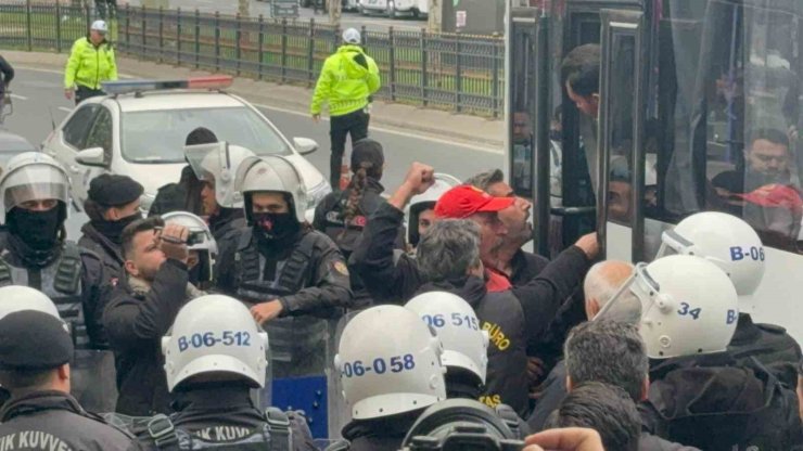 BEŞİKTAŞ VE ŞİŞLİ’DEN TAKSİM’E İZİNSİZ YÜRÜMEK İSTEYEN GRUBA MÜDAHALE