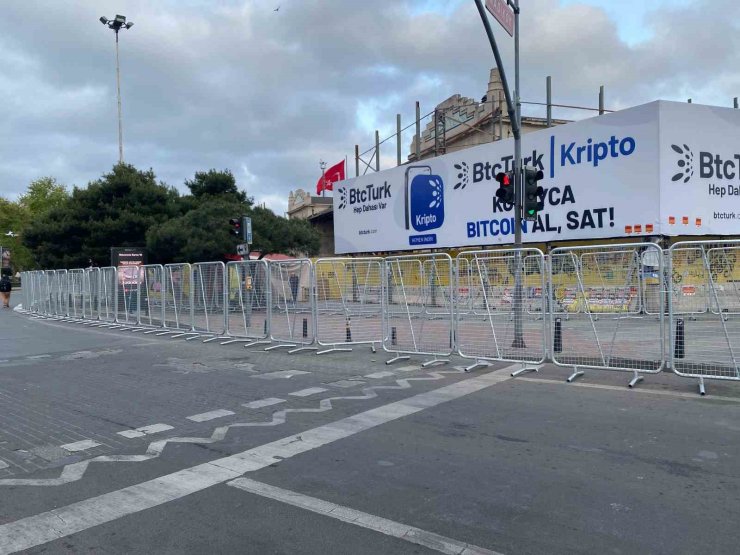 1 MAYIS KUTLAMALARI ÖNCESİ KADIKÖY’DE YOĞUN GÜVENLİK ÖNLEMİ