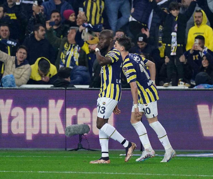 FENERBAHÇE - BEŞİKTAŞ DERBİSİNİN GOLLERİ YABANCILARDAN