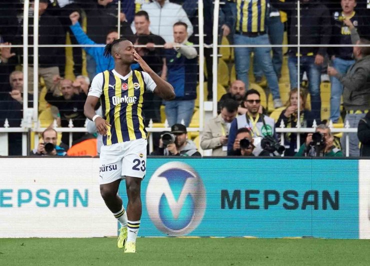 FENERBAHÇE - BEŞİKTAŞ DERBİSİNİN GOLLERİ YABANCILARDAN