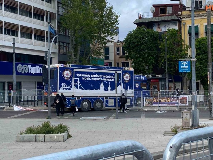 1 MAYIS KUTLAMALARI ÖNCESİ KADIKÖY’DE YOĞUN GÜVENLİK ÖNLEMİ