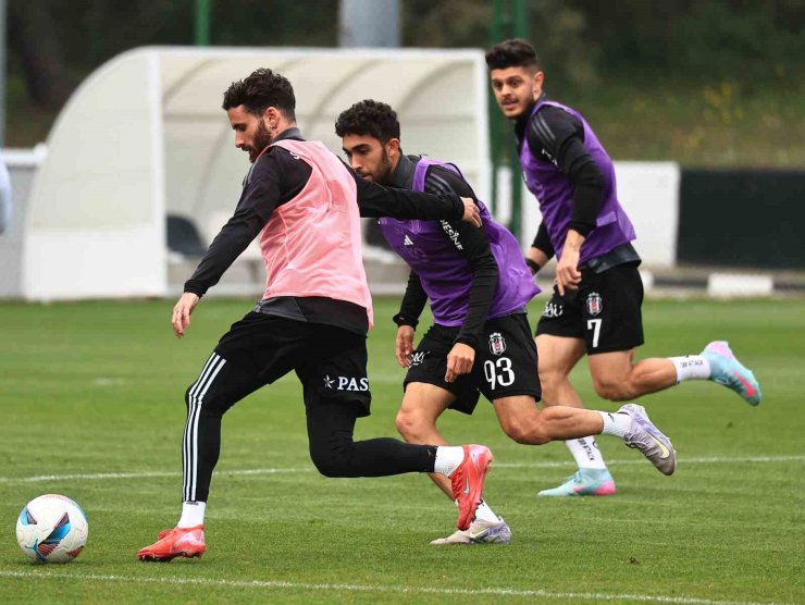 BEŞİKTAŞ, FENERBAHÇE DERBİSİ HAZIRLIKLARINI SÜRDÜRDÜ