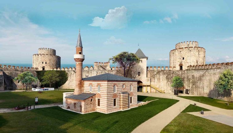 YEDİKULE HİSARI’NDA İHYA EDİLEN FATİH MESCİDİ İBADETE AÇILDI