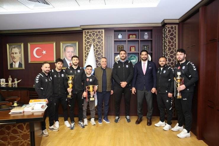 TÜRKİYE GÜREŞ FEDERASYONU BAŞKANI TAHA AKGÜL’DEN BAŞKAN DURSUN’A ZİYARET