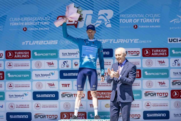 60. CUMHURBAŞKANLIĞI TÜRKİYE BİSİKLET TURU’NDA SELÇUK-ÇEŞME ETABINI ELİA VİVİANİ KAZANDI