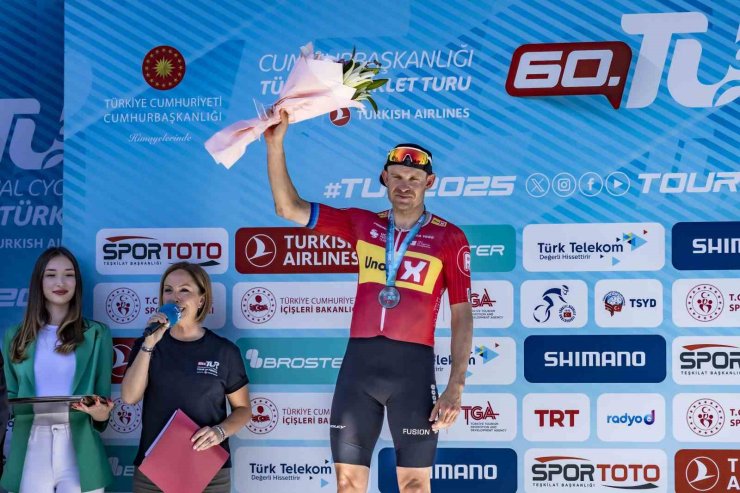 60. CUMHURBAŞKANLIĞI TÜRKİYE BİSİKLET TURU’NDA SELÇUK-ÇEŞME ETABINI ELİA VİVİANİ KAZANDI