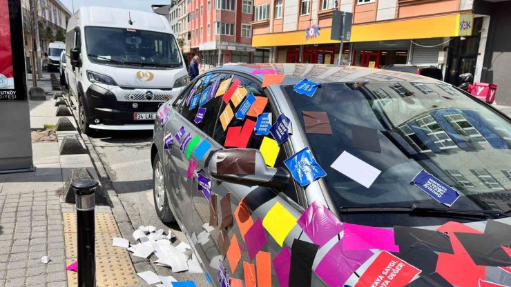 ARNAVUTKÖY’DE TRAFİK FARKINDALIĞINA ETİKETLİ UYARI: "ÖNCELİK YAYANIN, ÖNCELİK HAYATIN"