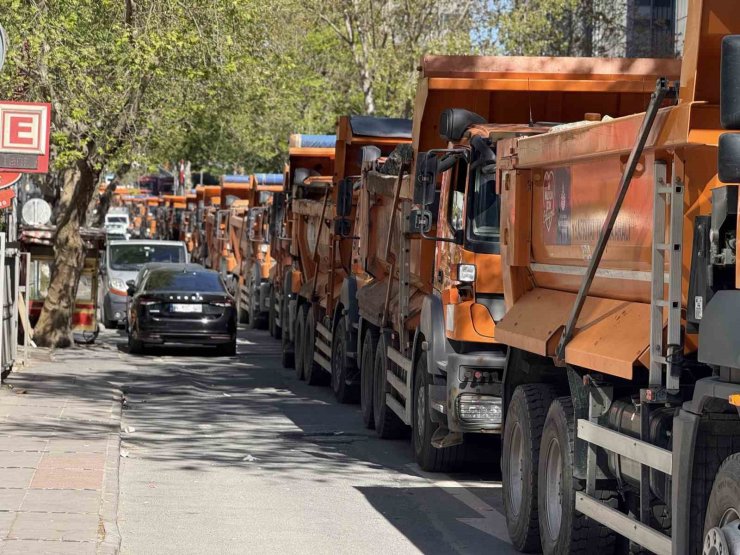 SARIYER’DE ÇÖKEN YOLU ONARMA ÇALIŞMALARI DEVAM EDİYOR