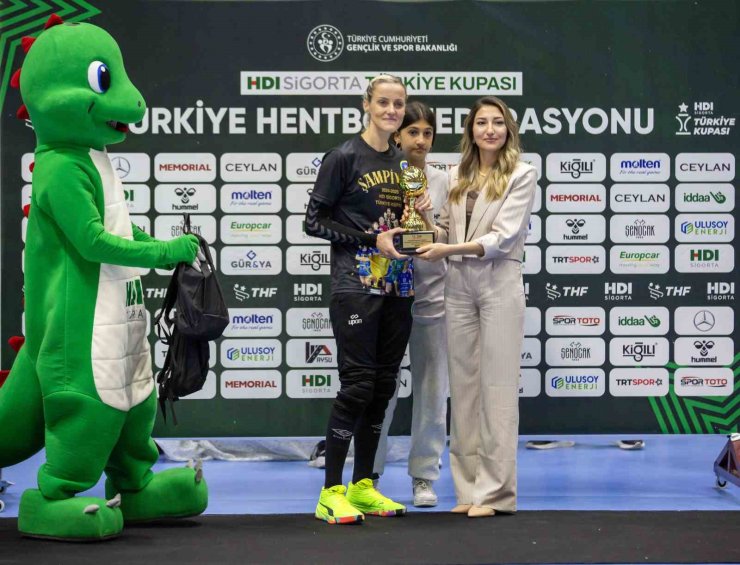 HDI SİGORTA KADINLAR TÜRKİYE KUPASI ŞAMPİYONU BURSA BÜYÜKŞEHİR BELEDİYESİ