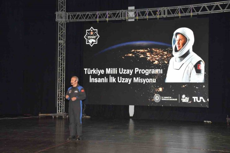 ASTRONOT ALPER GEZERAVCI, SEYİR DEFTERİNİ KIBRIS’LA PAYLAŞTI