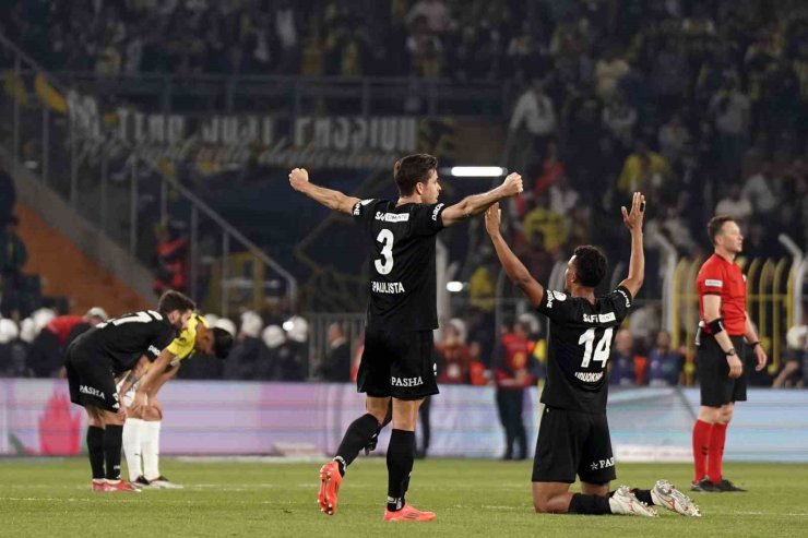 BEŞİKTAŞ 20 YIL SONRA İLKİ BAŞARDI