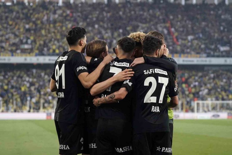 BEŞİKTAŞ BU SEZON DERBİ GALİBİYETLERİYLE ÖNE ÇIKTI