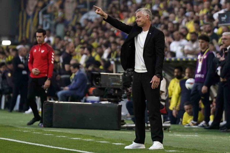 SOLSKJAER, GALİBİYET SAYILARINDA MOURİNHO’YU GEÇTİ