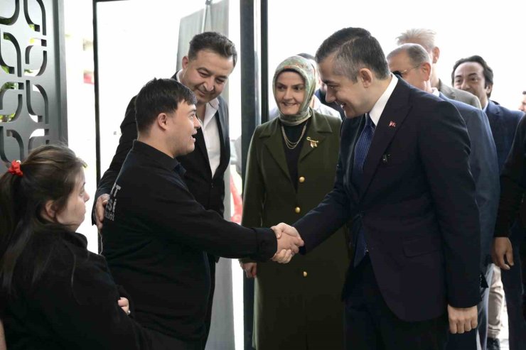 ESENYURT BELEDİYESİ ENGELSİZ KAFE HİZMETE AÇILDI