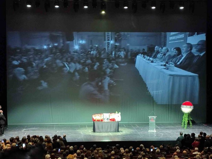 SIRRI SÜREYYA ÖNDER İÇİN ATATÜRK KÜLTÜR MERKEZİ’NDE TÖREN DÜZENLENDİ