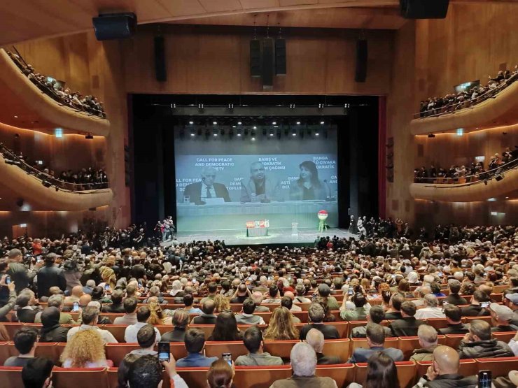 SIRRI SÜREYYA ÖNDER İÇİN ATATÜRK KÜLTÜR MERKEZİ’NDE TÖREN DÜZENLENDİ