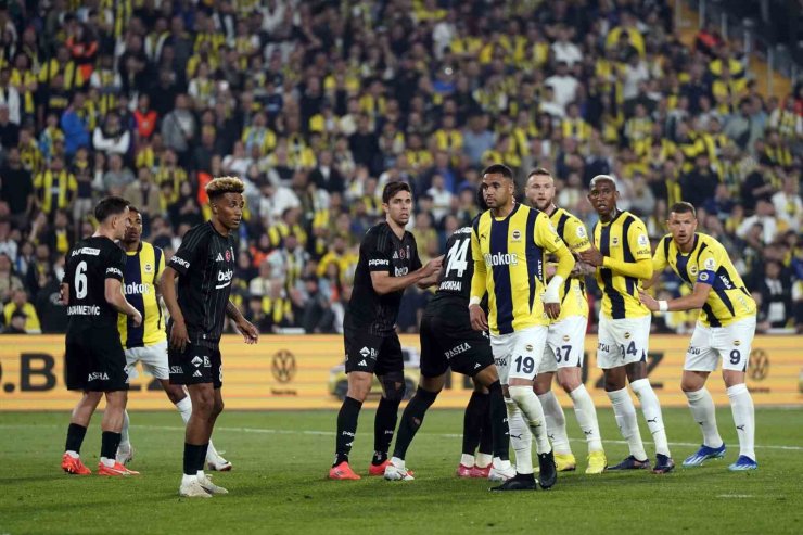 FENERBAHÇE’NİN 17 MAÇLIK YENİLMEZLİK SERİSİ YİNE DERBİDE SONA ERDİ