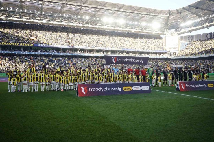 TRENDYOL SÜPER LİG: FENERBAHÇE: 0 - BEŞİKTAŞ: 0 (MAÇ DEVAM EDİYOR)