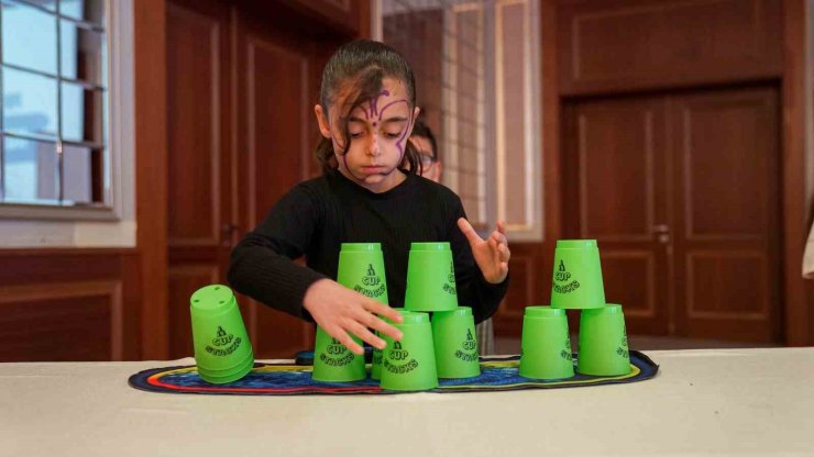 ESENYURT’TA MİNİKLER AKIL VE ZEKA OYUNLARIYLA YARIŞTI