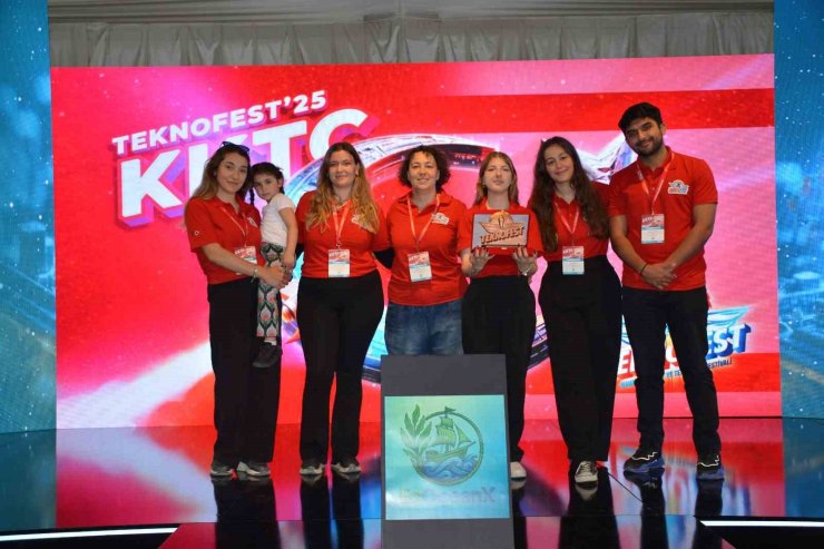 YDÜ’DEN TEKNOFEST’TE ÇİFTE ŞAMPİYONLUK