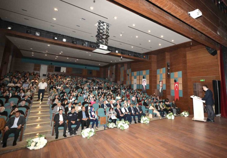 ESENYURT BELEDİYESİ’NDEN AİLE ZİRVESİ: "GÜÇLÜ AİLE, GÜÇLÜ TOPLUM" VURGUSU