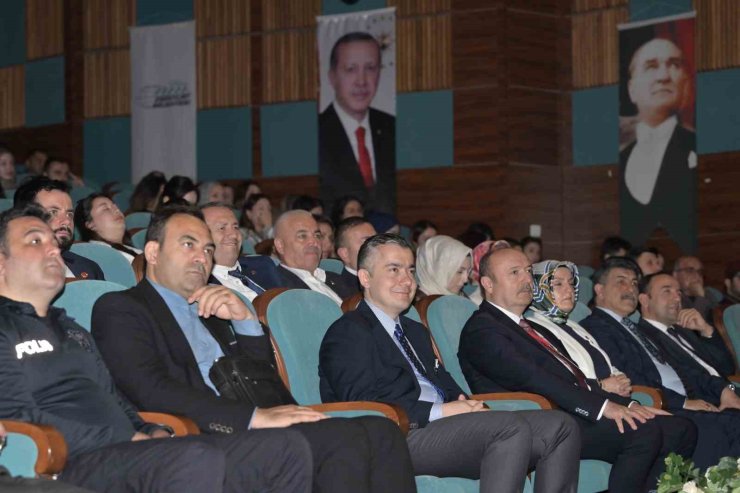 ESENYURT BELEDİYESİ’NDEN AİLE ZİRVESİ: "GÜÇLÜ AİLE, GÜÇLÜ TOPLUM" VURGUSU