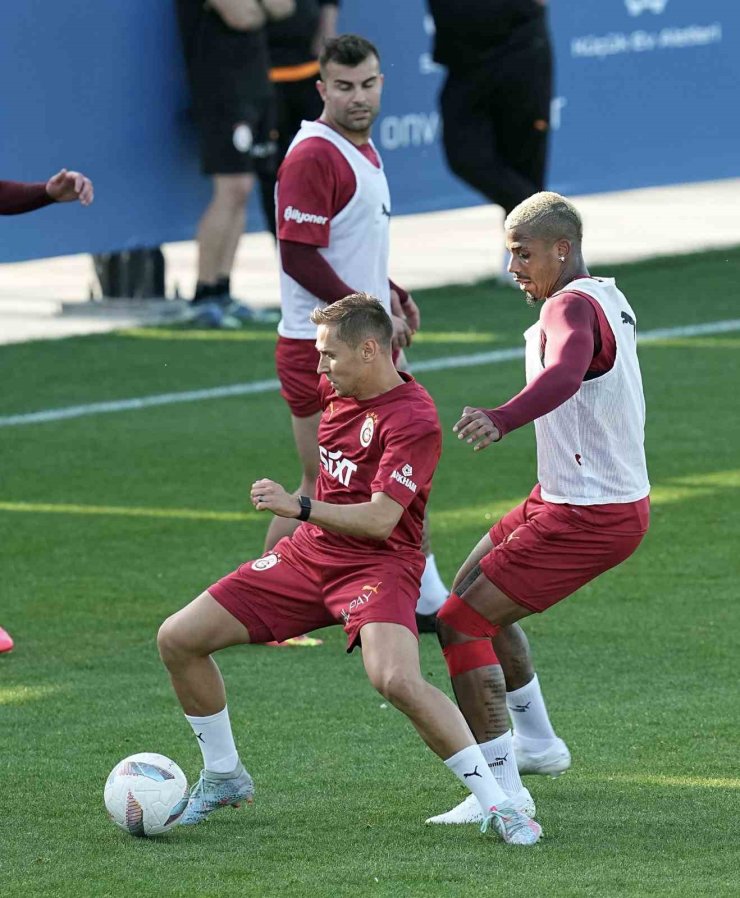 GALATASARAY, TRABZONSPOR MAÇI HAZIRLIKLARINA BAŞLADI
