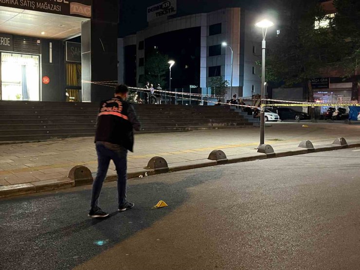 BAĞCILAR’DA TARTIŞTIĞI HUSUMETLİSİ TARAFINDAN SİLAHLA ÖLDÜRÜLDÜ