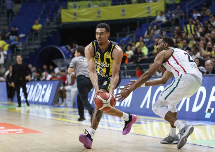 FENERBAHÇE BEKO, SEZONUN BİTİMİNE 2 HAFTA KALA LİDERLİĞİ GARANTİLEDİ