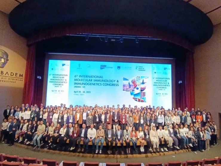 KANSERLE SAVAŞTA YENİ DÖNEM: YAŞAYAN İLAÇLAR VE KİŞİYE ÖZEL AŞILAR MIMIC 2025’TE TANITILDI