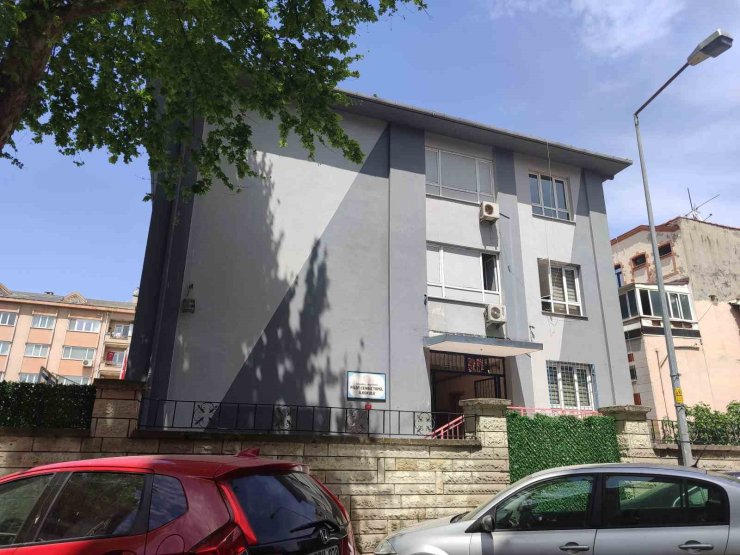 BAKIRKÖY’DE OKUL TUVALETİNDE ÇIKAN YANGIN PANİĞE NEDEN OLDU