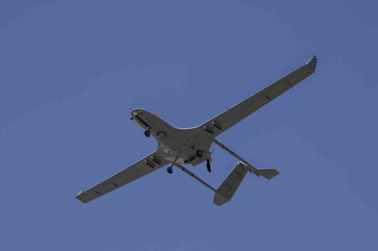 BAYRAKTAR TB2T-AI SİHA, KENDİ İRTİFA REKORUNU KIRARAK GÖKYÜZÜNE DAMGA VURDU