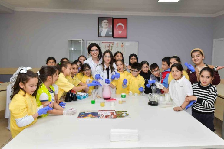 ESENYURT’TA HAYAL FABRİKASI ÇOCUK ATÖLYELERİ BAŞLADI