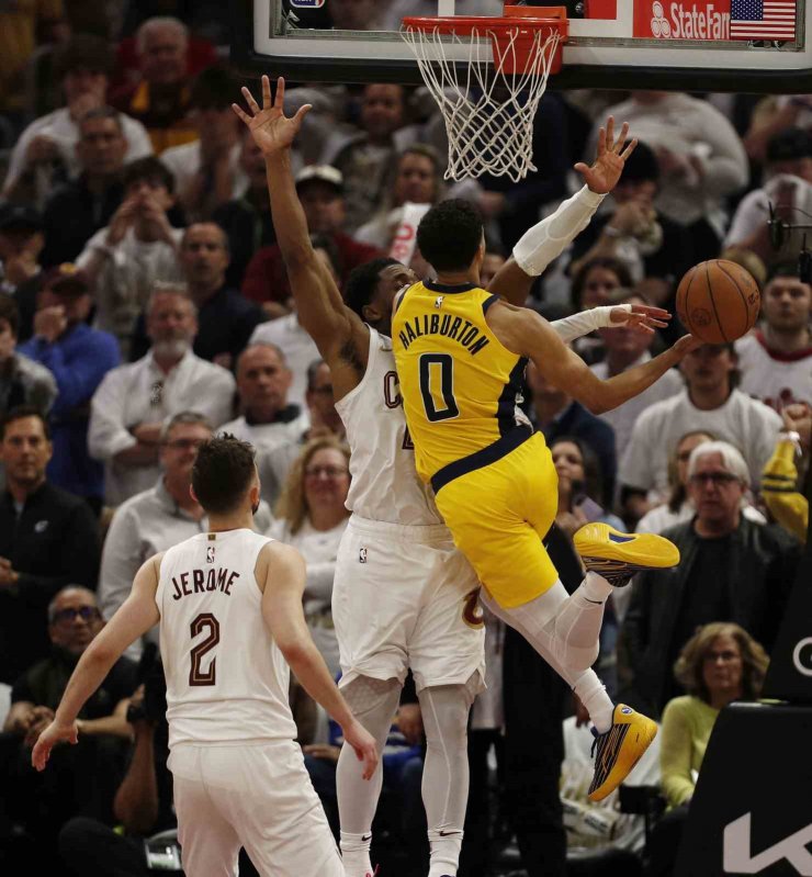 INDİANA SON SANİYEDE ATTI, SERİYİ 2-0 YAPTI