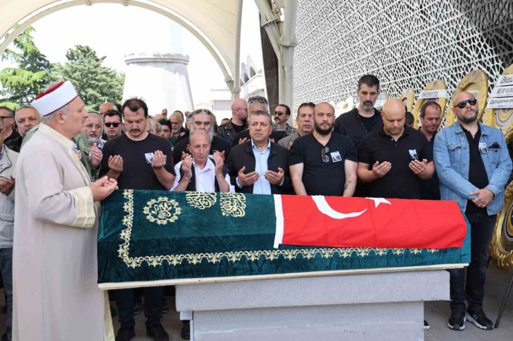 USTA SANATÇI NAŞİT ÖZCAN, SON YOLCULUĞUNA UĞURLANDI