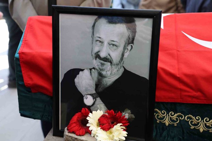 USTA SANATÇI NAŞİT ÖZCAN, SON YOLCULUĞUNA UĞURLANDI